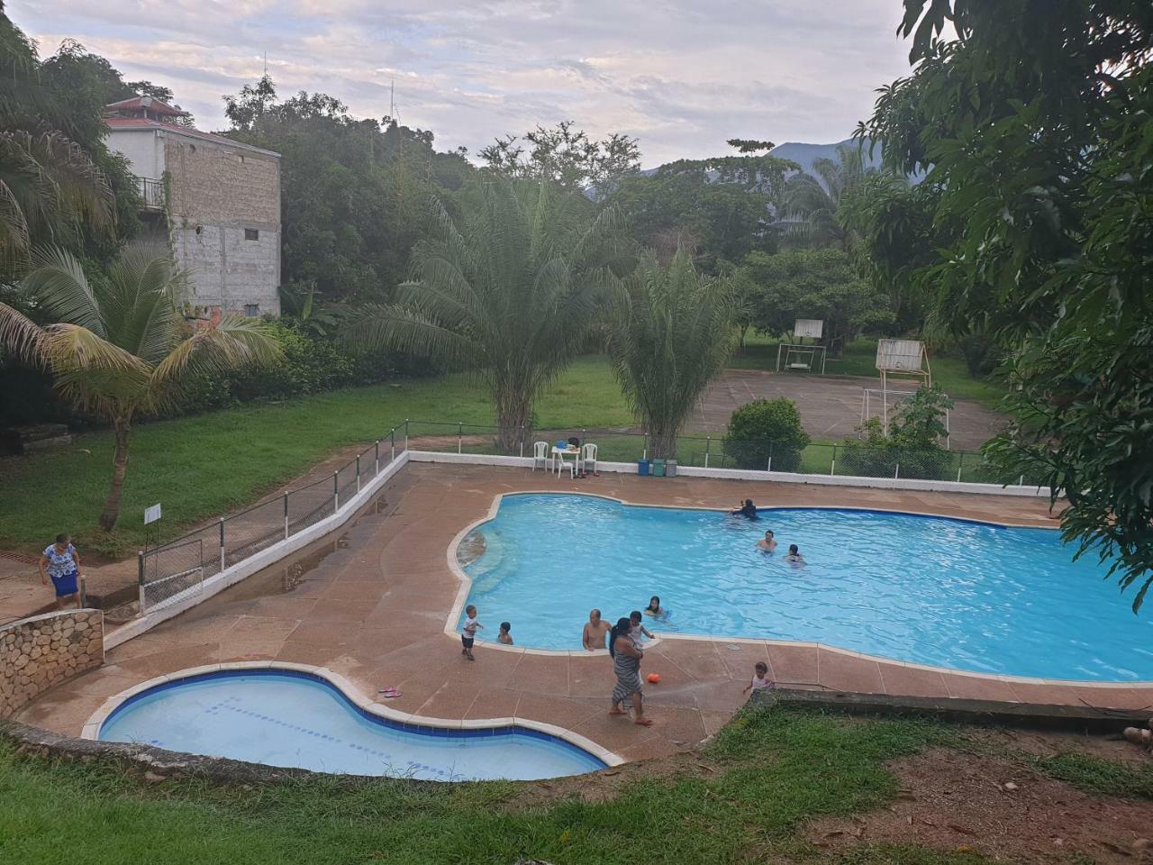 Villa Aurora Melgar Extérieur photo